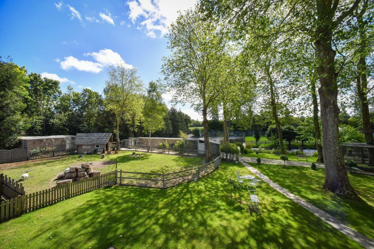 Domaine De La Palombe Pensionat Villiers-Fossard Exteriör bild